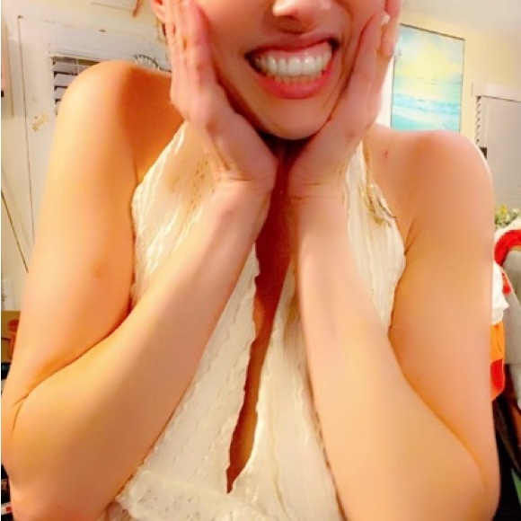 Chic Cream Halter Top - Picture 3 of 16